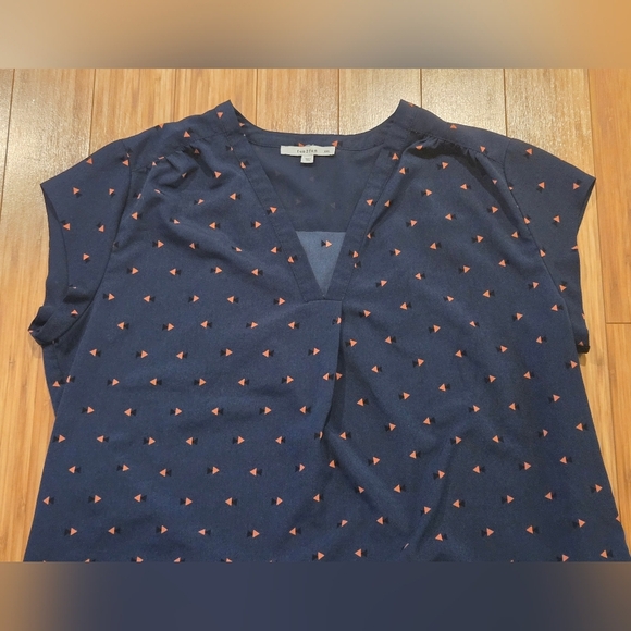 NWOT Fun2Fun Navy Blue Patterned Women's Top - Picture 3 of 7